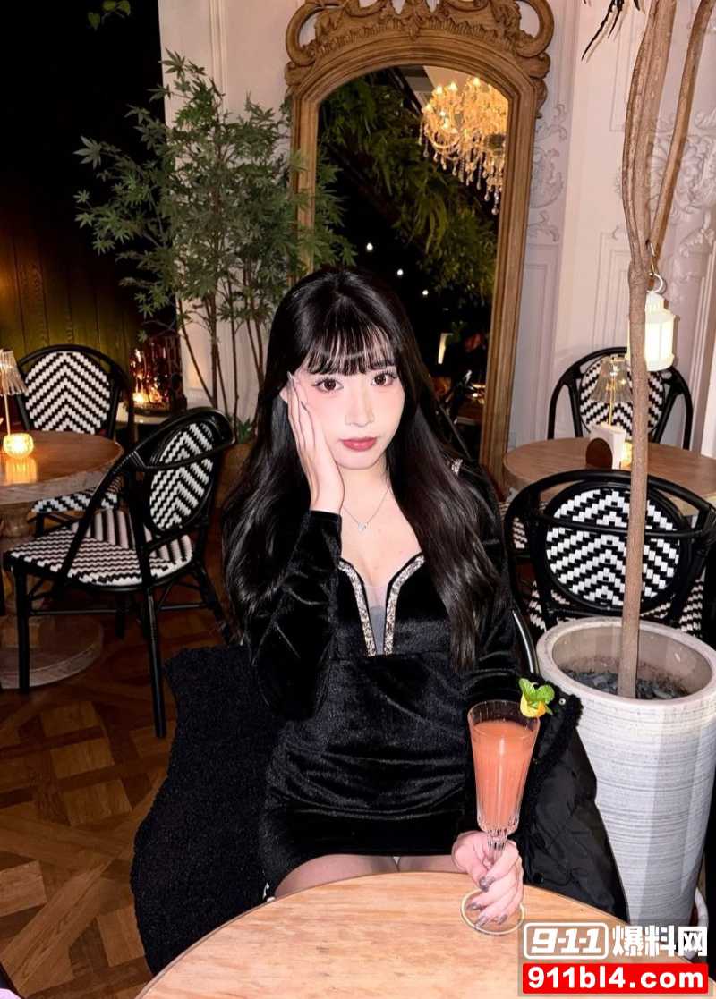 超可爱大一巨乳学妹均均 18