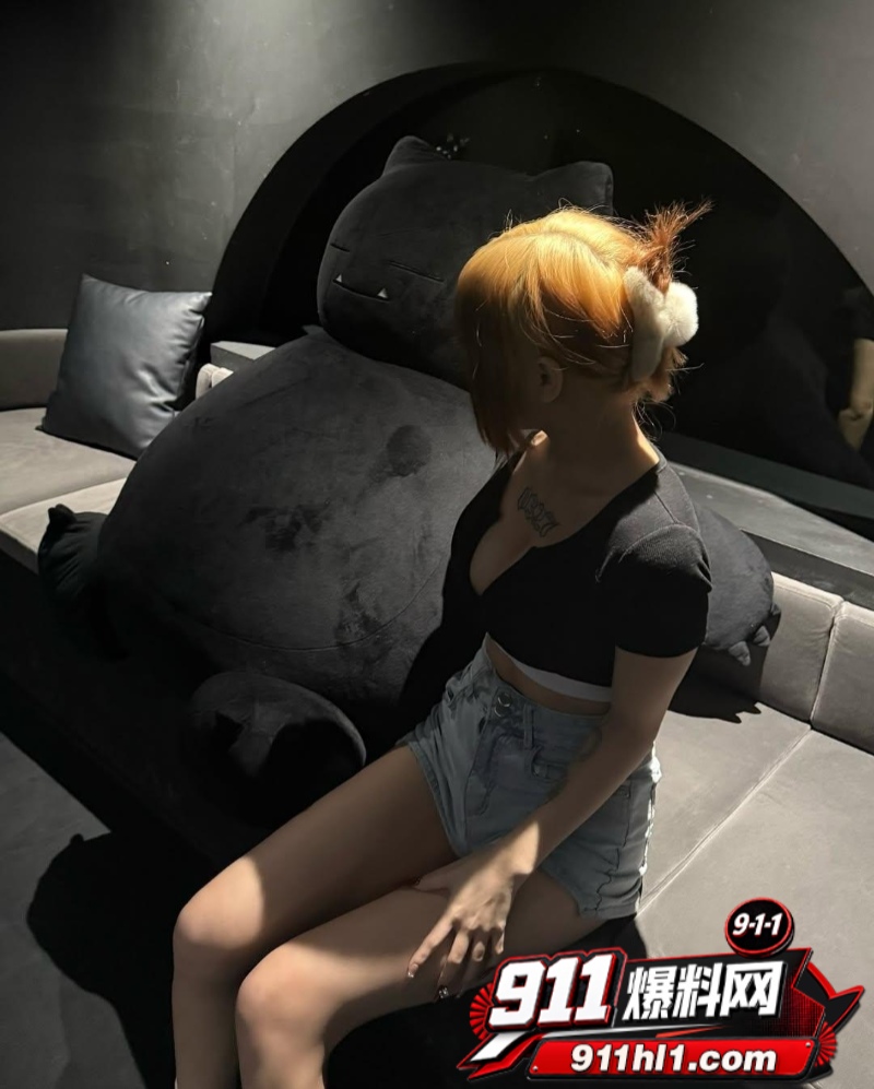 19岁超漂亮巨乳精神小妹 17