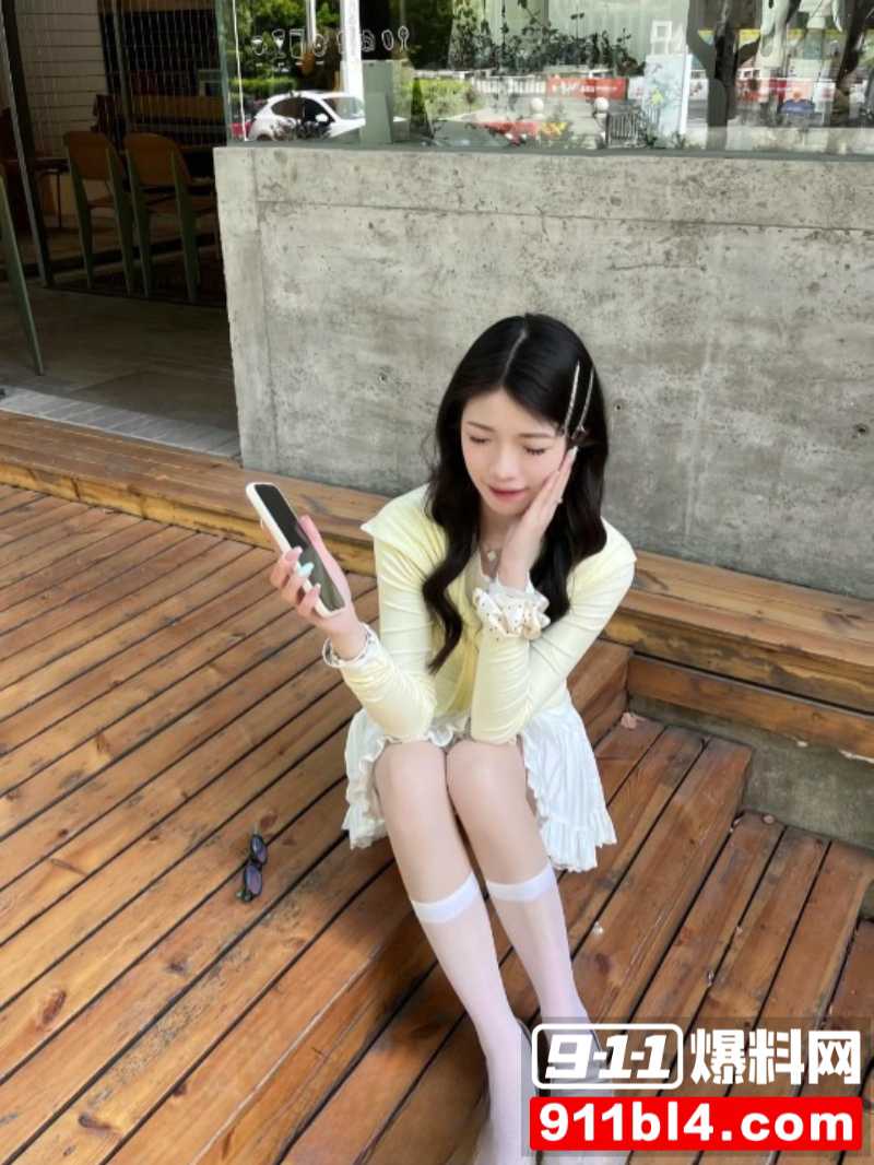 白嫩美乳女友2