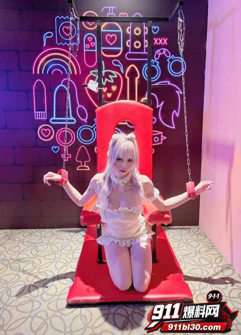 高颜值巨乳模特儿与约炮大神私密自拍视频流出2
